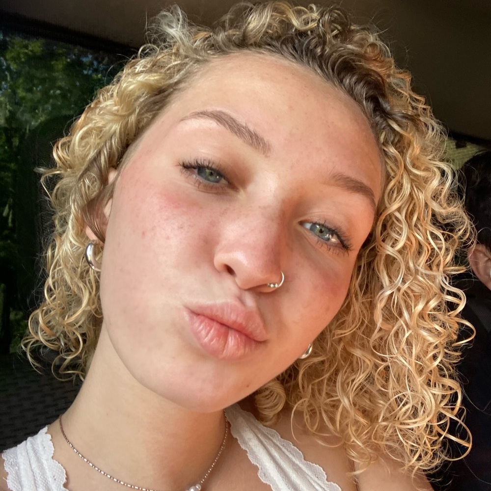 Meet your Posher, Lilly